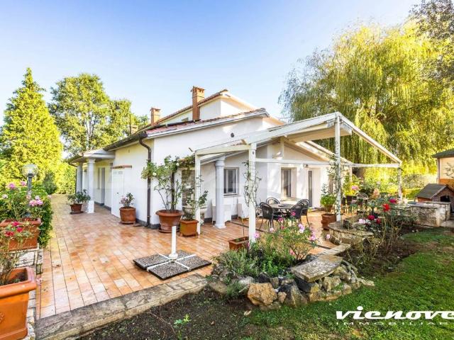 Villa Indipendente in vendita a Bassano Romano, Lazio