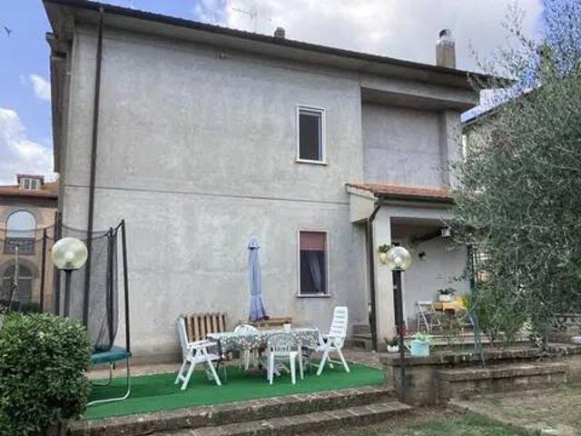 Villa Indipendente in vendita a Bassano Romano, Lazio
