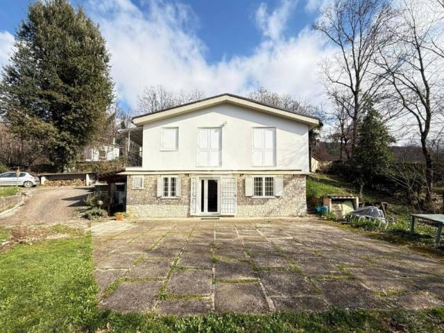 Villa Indipendente in vendita a Bassiano, Lazio