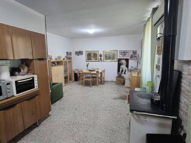 Villa Indipendente in vendita a Bassiano, Lazio