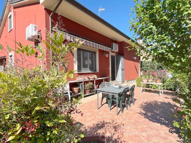 Villa Indipendente in vendita a Santa Lucia, Bastia Umbra
