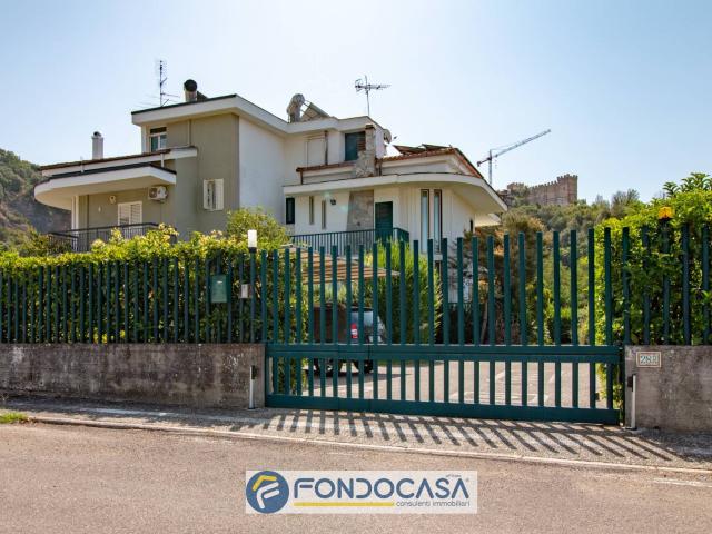 Villa Indipendente in vendita a Serroni, Olevano Sul Tusciano