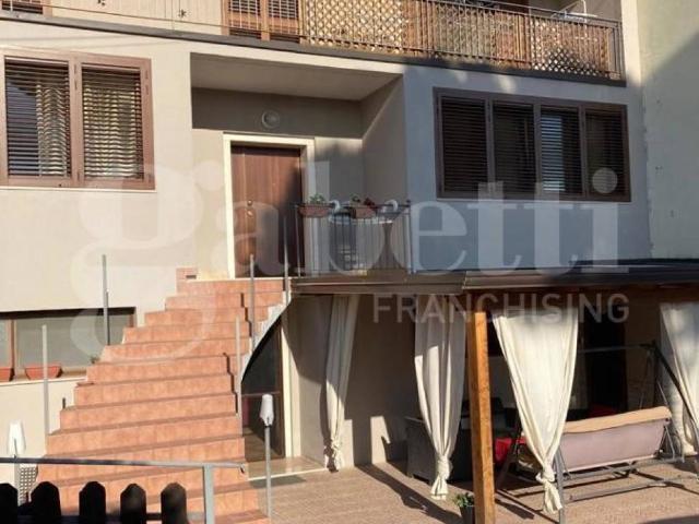 Villa Indipendente in vendita a Serroni Alto, Olevano Sul Tusciano