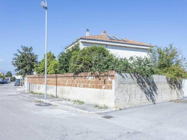 Villa Indipendente in vendita a Salerno, Campania