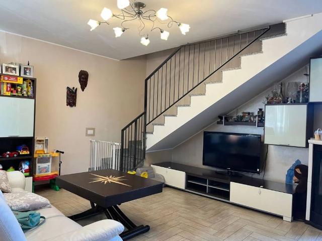 Villa Indipendente in vendita a Battuda, Lombardia