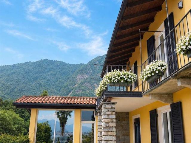 Villa Indipendente in vendita a Oltrefiume, Piemonte