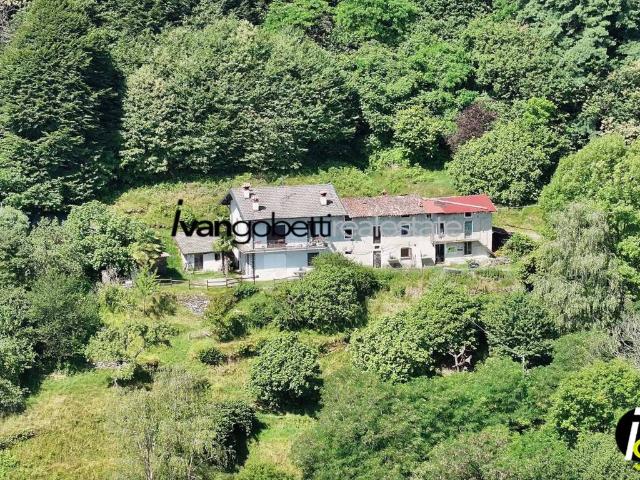 Villa Indipendente in vendita a Romanico, Piemonte