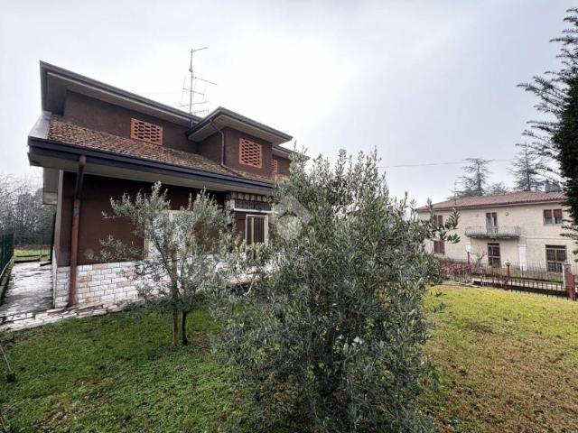 Villa Indipendente in vendita a Bedizzole, Lombardia
