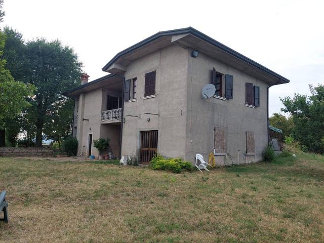 Villa Indipendente in vendita a Bedizzole, Lombardia