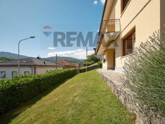 Villa Indipendente in vendita a Bedonia, Reggio Emilia