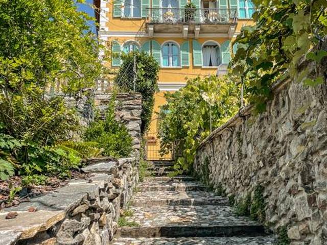Villa Indipendente in vendita a Roncaccio, Piemonte