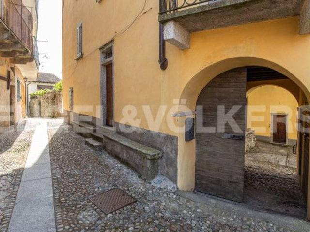 Villa Indipendente in vendita a Roncaccio, Piemonte