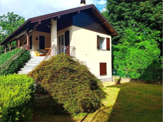 Villa Indipendente in vendita a Roncaccio, Piemonte