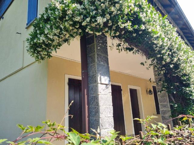 Villa Indipendente in vendita a Roncaccio, Piemonte