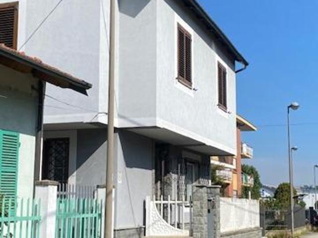 Villa Indipendente in vendita a Borgo Melano, Piemonte
