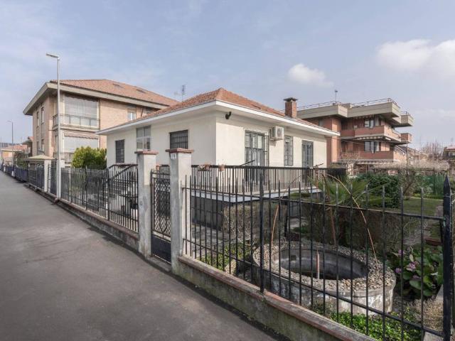 Villa Indipendente in vendita a Borgo Melano, Piemonte