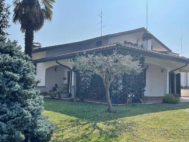Villa Indipendente in vendita a Belfiore, Veneto