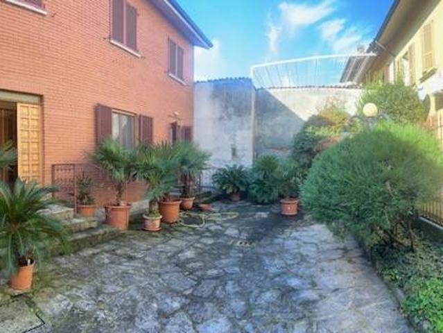 Villa Indipendente in vendita a Belgioioso, Lombardia