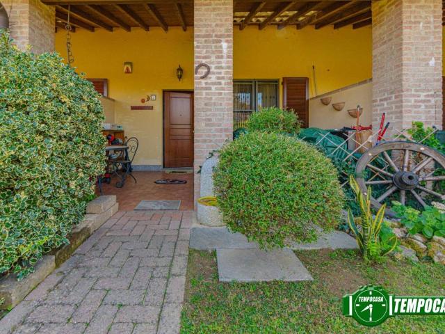 Villa Indipendente in vendita a Belgioioso, Pavia