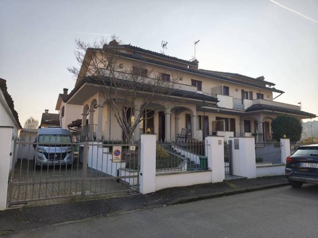 Villa Indipendente in vendita a Belgioioso, Lombardia