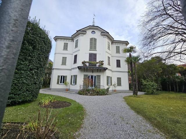 Villa Indipendente in vendita a Bellano, Lombardia