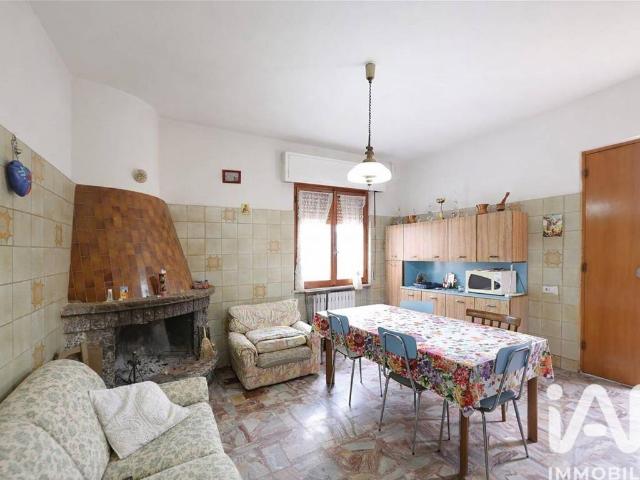 Rustico in vendita a Bellante, Abruzzo