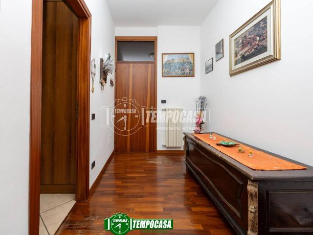 Villa Indipendente in vendita a Bellinzago Lombardo, Lombardia