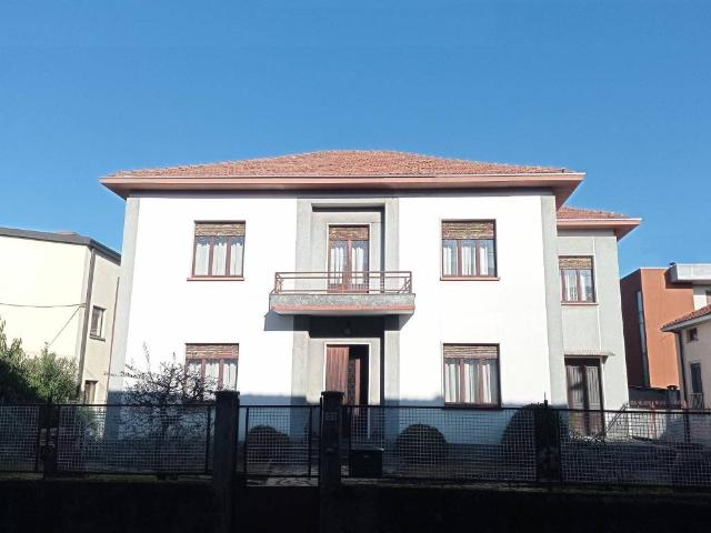 Villa Indipendente in vendita a Gaggiolo, Piemonte