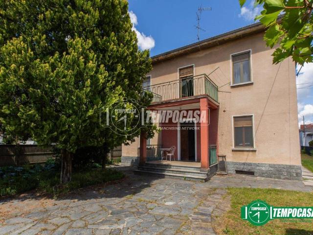 Villa Indipendente in vendita a Gaggiolo, Piemonte