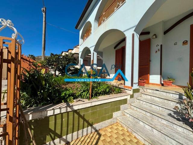 Villa Indipendente in vendita a Bellona, Campania