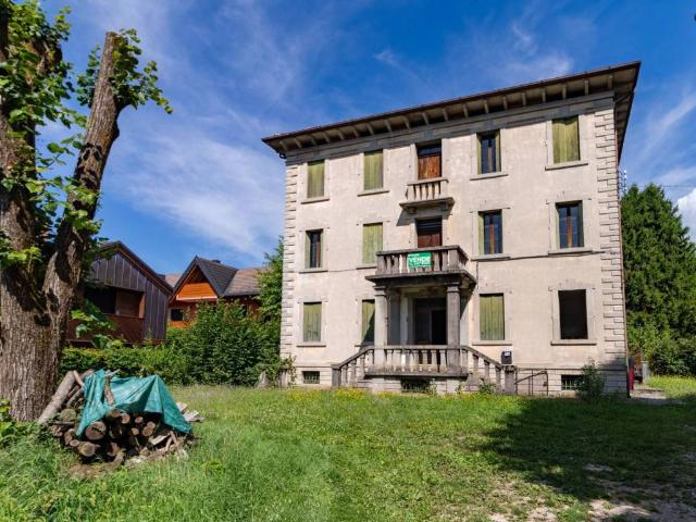 Villa Indipendente in vendita a Cavarzano, Zoldo Alto