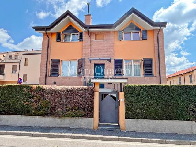 Villa Indipendente in vendita a Camuzzago, Bellusco
