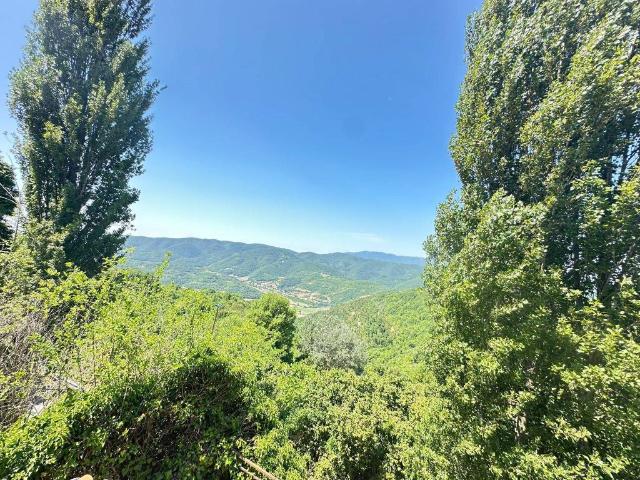 Villa Indipendente in vendita a Belmonte In Sabina, Lazio