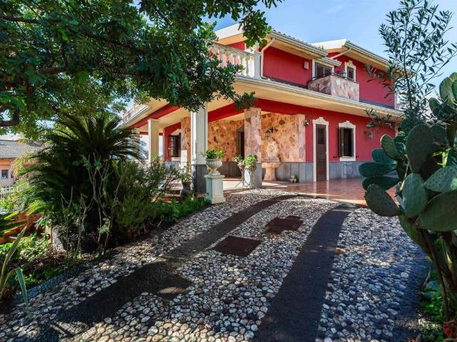 Villa Indipendente in vendita a Belpasso, Sicilia