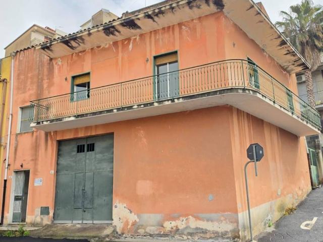 Villa Indipendente in vendita a Belpasso, Sicilia