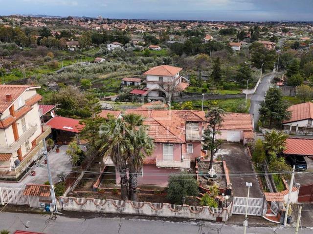 Villa Indipendente in vendita a Belpasso, Sicilia