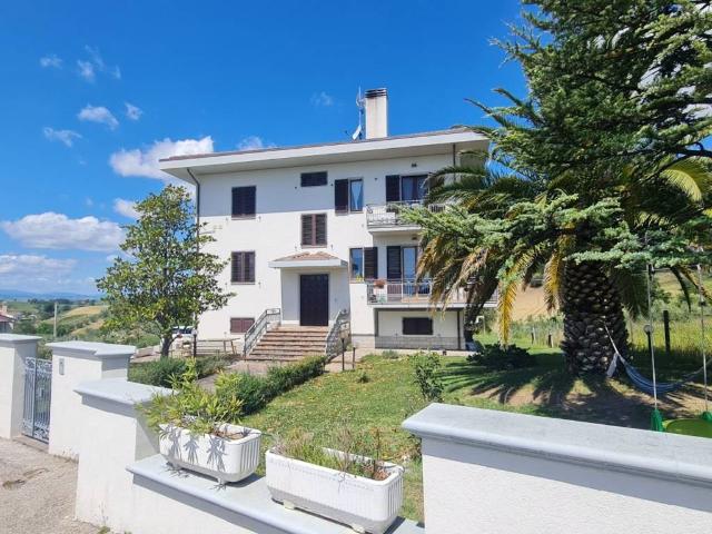 Villa Indipendente in vendita a Marche, Ancona