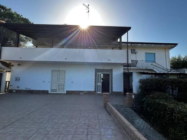 Villa Indipendente in vendita a Calabria, Reggio Calabria