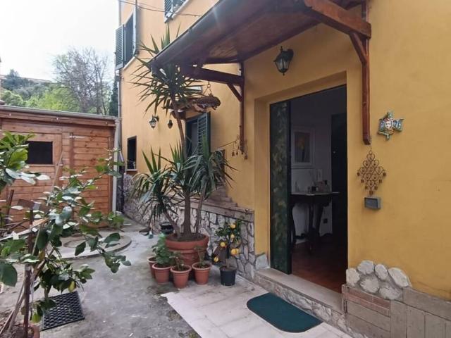 Villa Indipendente in vendita a Contrada San Vito, Benevento