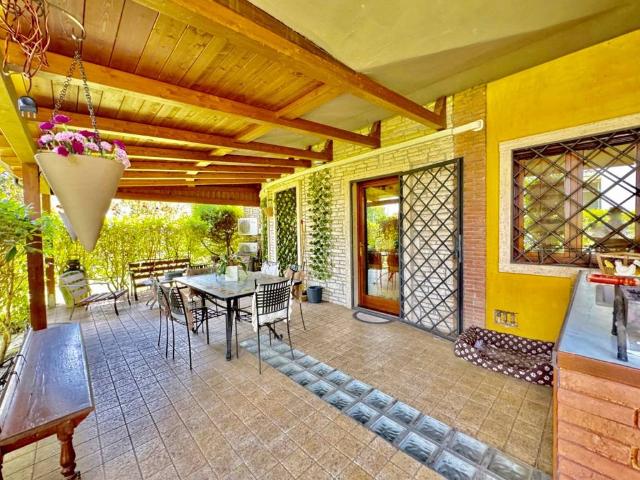 Villa Indipendente in vendita a Benevento, Campania