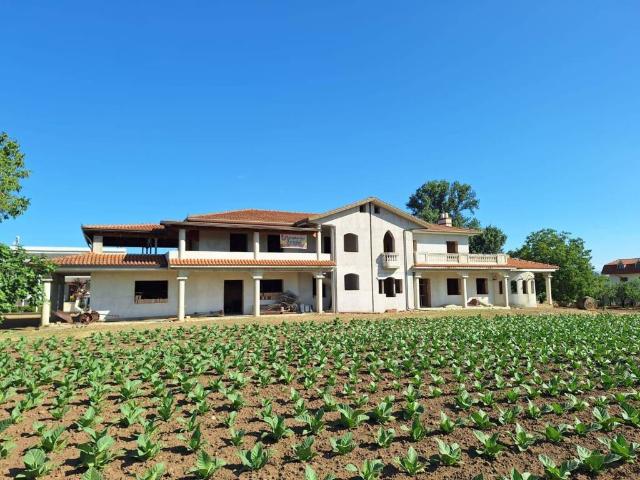 Villa Indipendente in vendita a Benevento, Campania