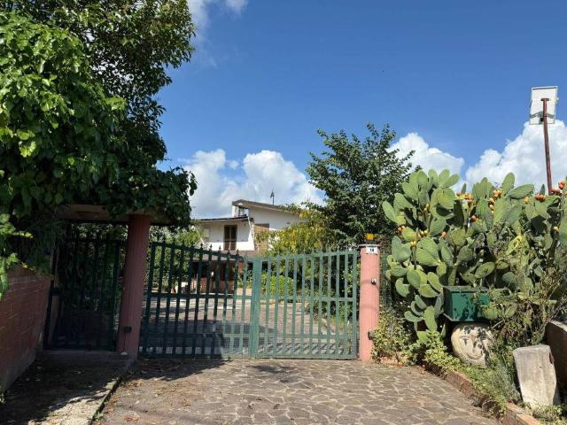 Villa Indipendente in vendita a Benevento, Campania