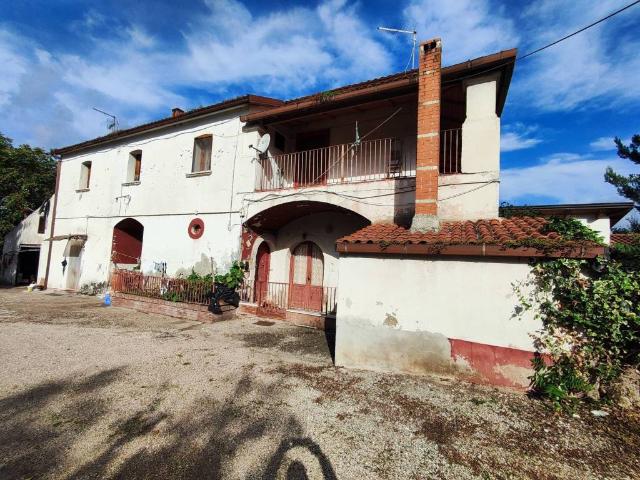 Villa Indipendente in vendita a Benevento, Campania