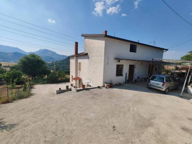 Villa Indipendente in vendita a Benevento, Campania