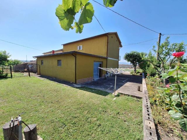 Villa Indipendente in vendita a Benevento, Campania
