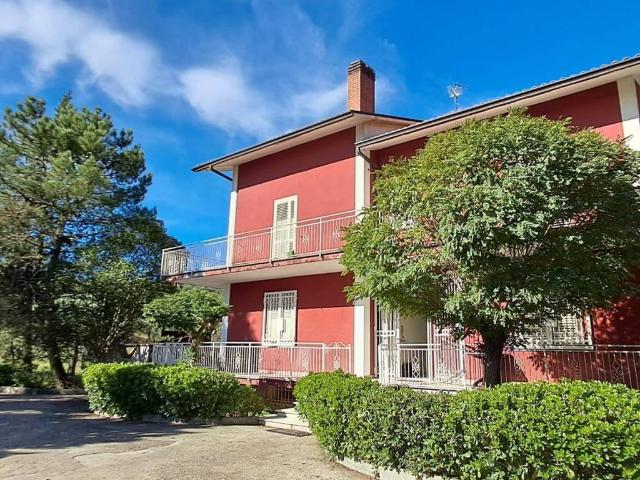 Villa Indipendente in vendita a Benevento, Campania