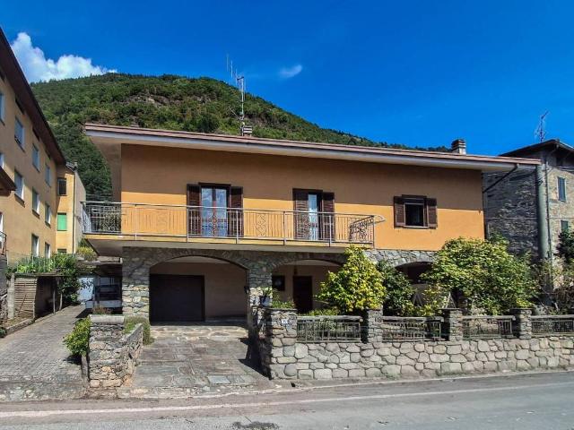 Villa Indipendente in vendita a Berbenno Di Valtellina, Lombardia