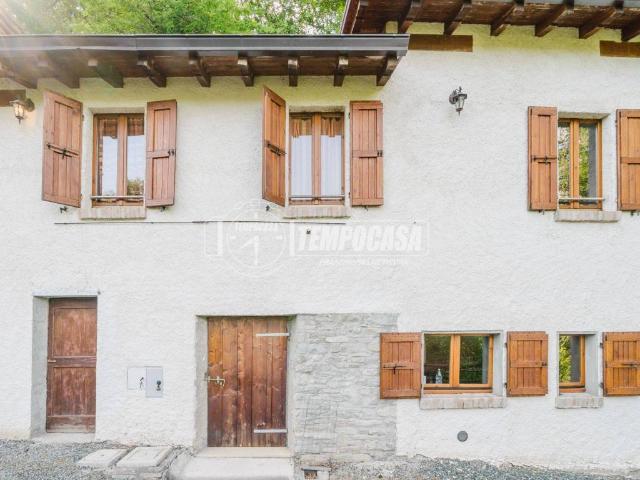 Villa Indipendente in vendita a Berceto, Reggio Emilia