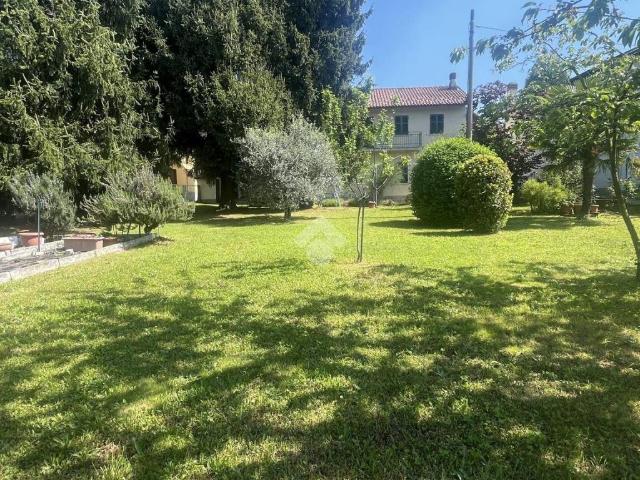 Villa Indipendente in vendita a Beregazzo Con Figliaro, Lombardia