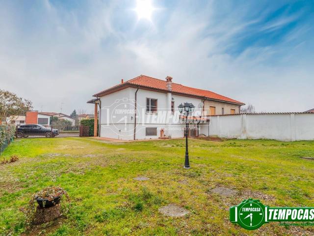 Villa Indipendente in vendita a Bereguardo, Lombardia